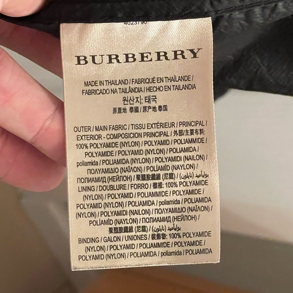 Burberry XL black wind breaker jacket. - Picture 8 of 8
